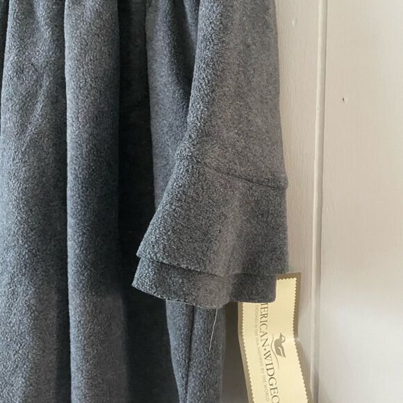 NWT Beautiful American Widgeon Gray Long Fleece Coat With Flowers Size 7 - Picture 3 of 10